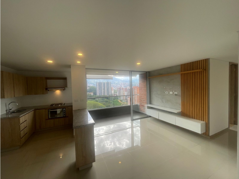 77m2 Apartamento en arrendamiento en Sabaneta — foto 2