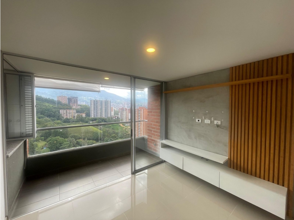77m2 Apartamento en arrendamiento en Sabaneta — foto 3