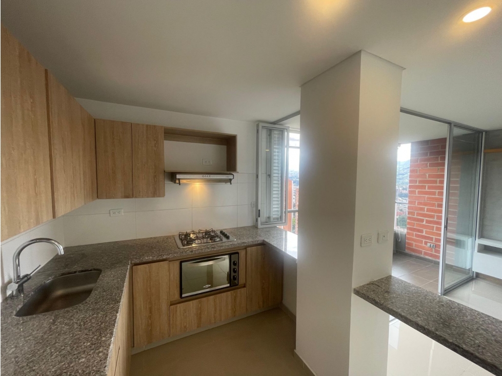 77m2 Apartamento en arrendamiento en Sabaneta — foto 5