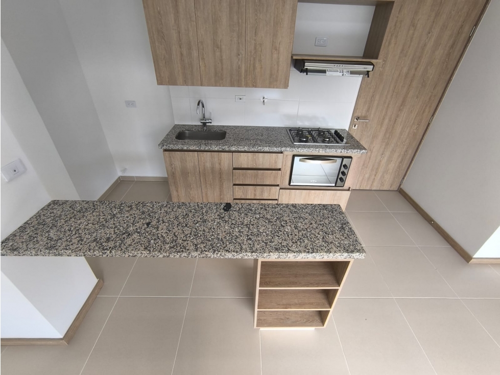 70m2 Apartamento en arrendamiento en Sabaneta — foto 3