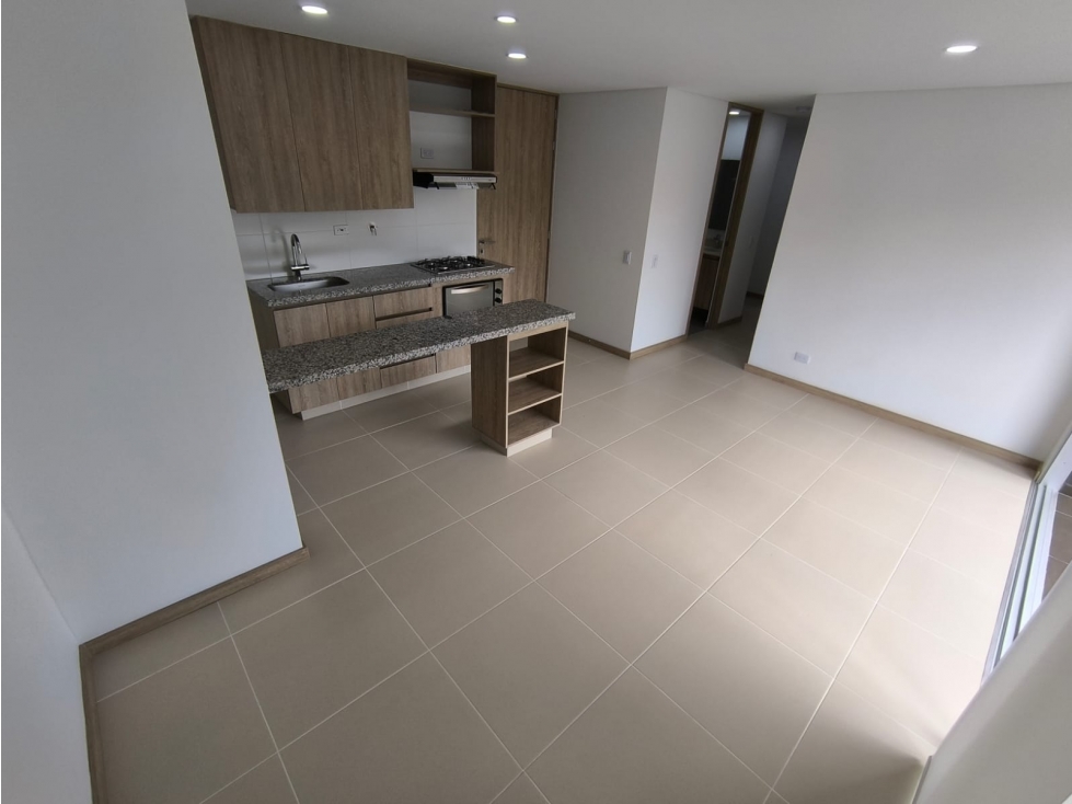 70m2 Apartamento en arrendamiento en Sabaneta — foto 4