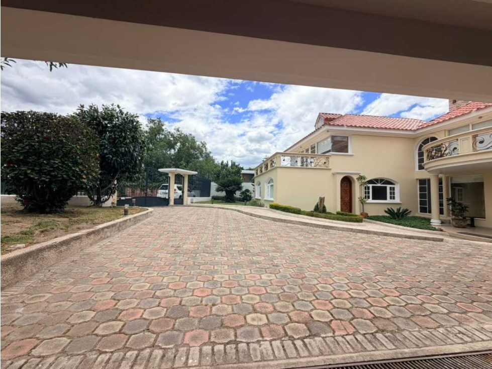799mil Casa de Lujo en Venta en Cumbayá, Urbanización Exclusiva — foto 4