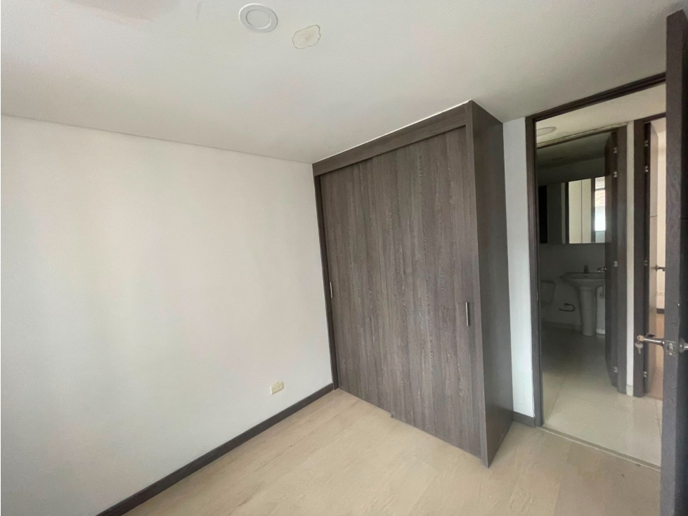 80m2 Apartamento en arrendamiento Sabaneta — foto 6