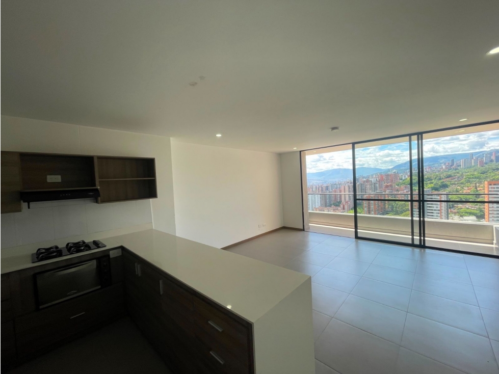 80m2 apartamento en arriendo Loma de las Brujas Envigado — foto 2
