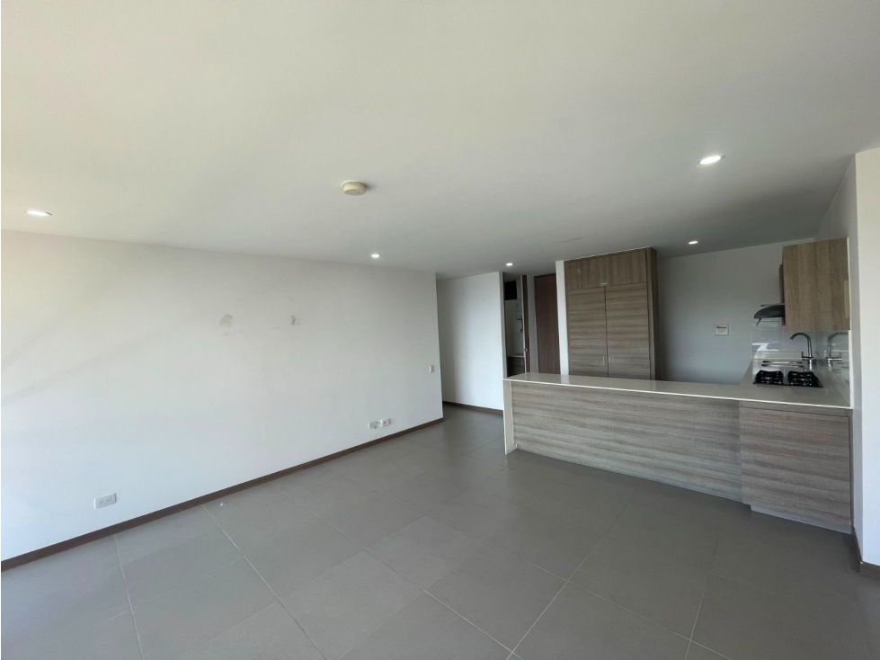 80m2 apartamento en arriendo Loma de las Brujas Envigado — foto 4