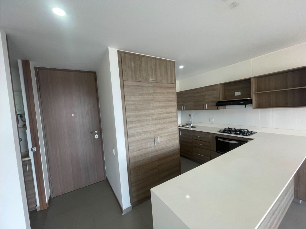 80m2 apartamento en arriendo Loma de las Brujas Envigado — foto 5