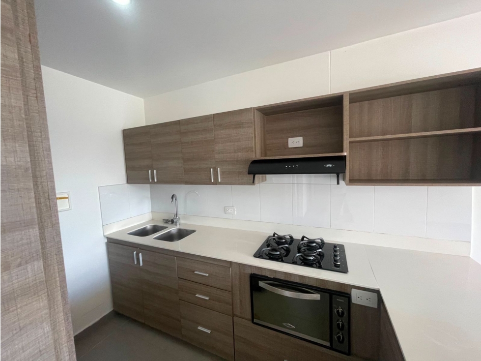 80m2 apartamento en arriendo Loma de las Brujas Envigado — foto 6