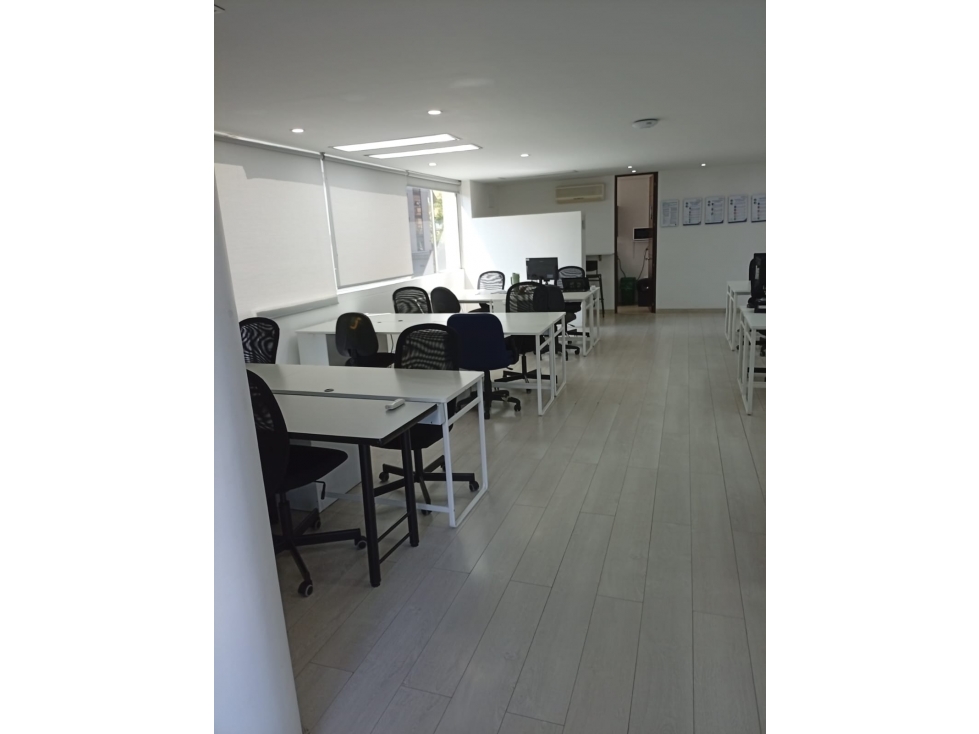 80m2 oficina arriendo Medellín-Milla de Oro - 2