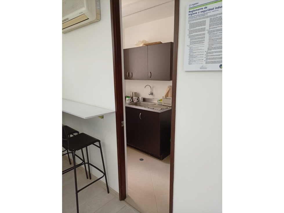 80m2 oficina arriendo Medellín-Milla de Oro - 5