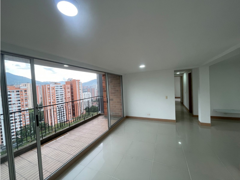 86M2 Apartamento en Arrendamiento Mundo Sabaneta