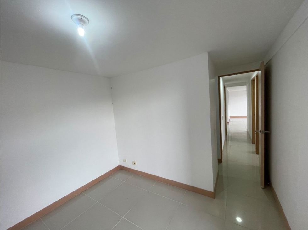 86M2 Apartamento en Arrendamiento Mundo Sabaneta — foto 6