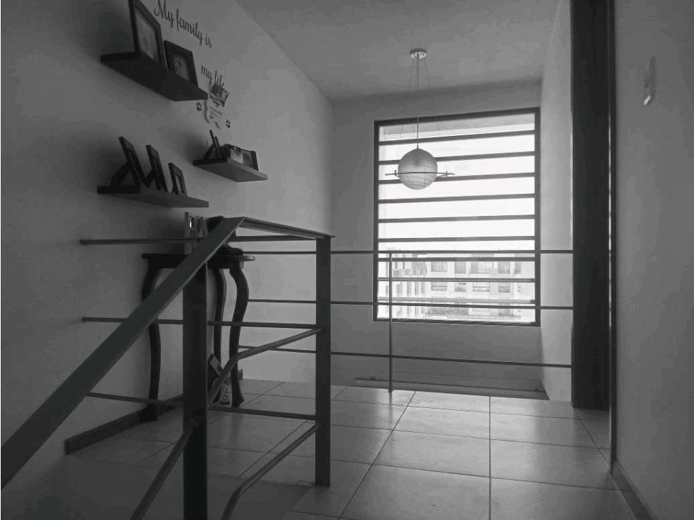 85mil amplia casa en venta Llano Grande, AV. Simon Bolivar — foto 2