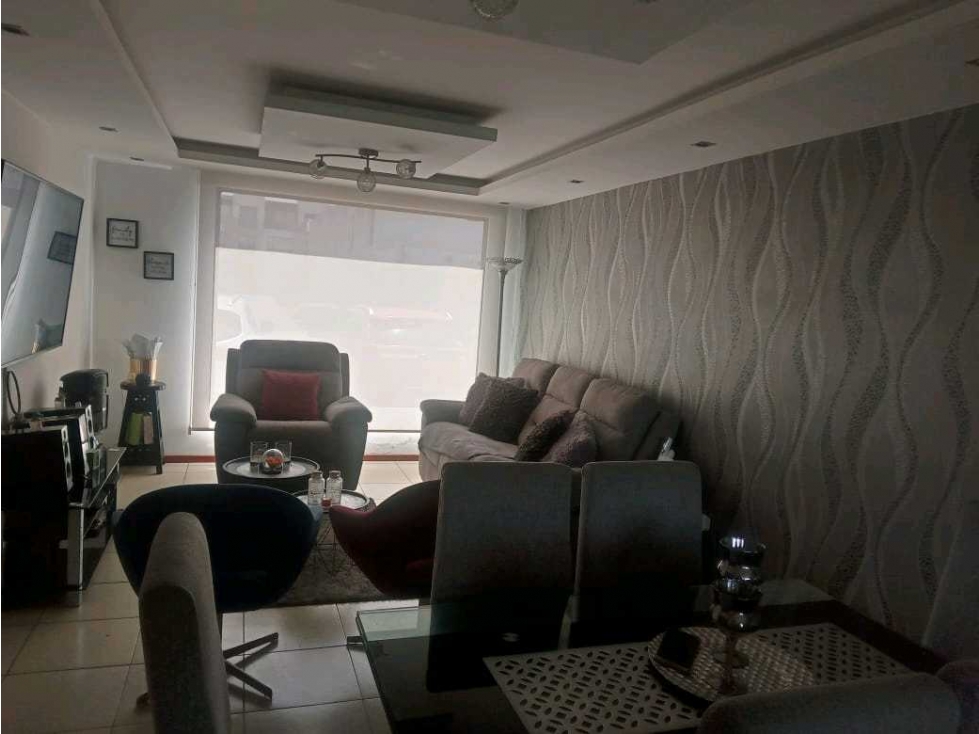85mil amplia casa en venta Llano Grande, AV. Simon Bolivar — foto 4