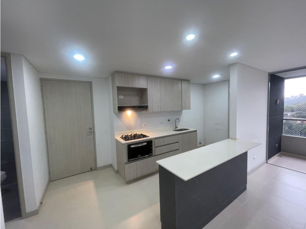 89M2 apartamento en arrendamiento en El Escobero Envigado
