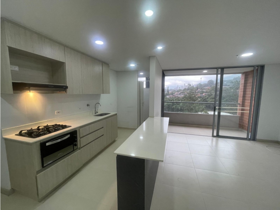 89M2 apartamento en arrendamiento en El Escobero Envigado — foto 3