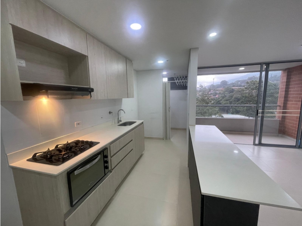 89M2 apartamento en arrendamiento en El Escobero Envigado — foto 5
