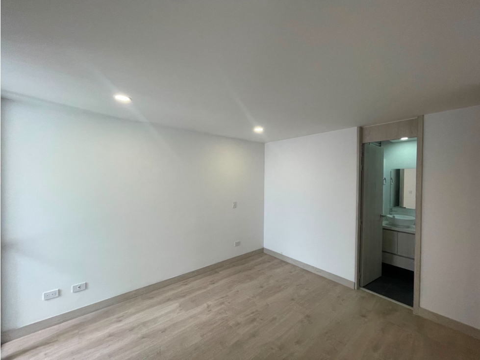 90m2 Apartamento en Arrendamiento En Sabaneta — foto 4