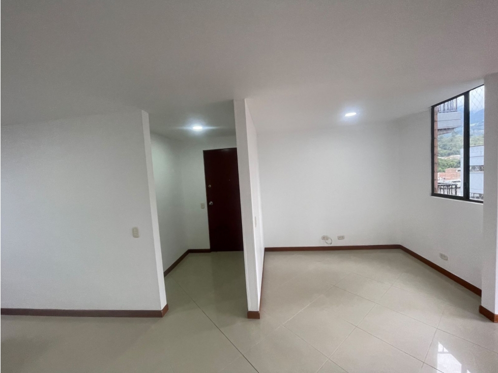 91M2 Apartamento en Arrendamiento Prados de Sabaneta