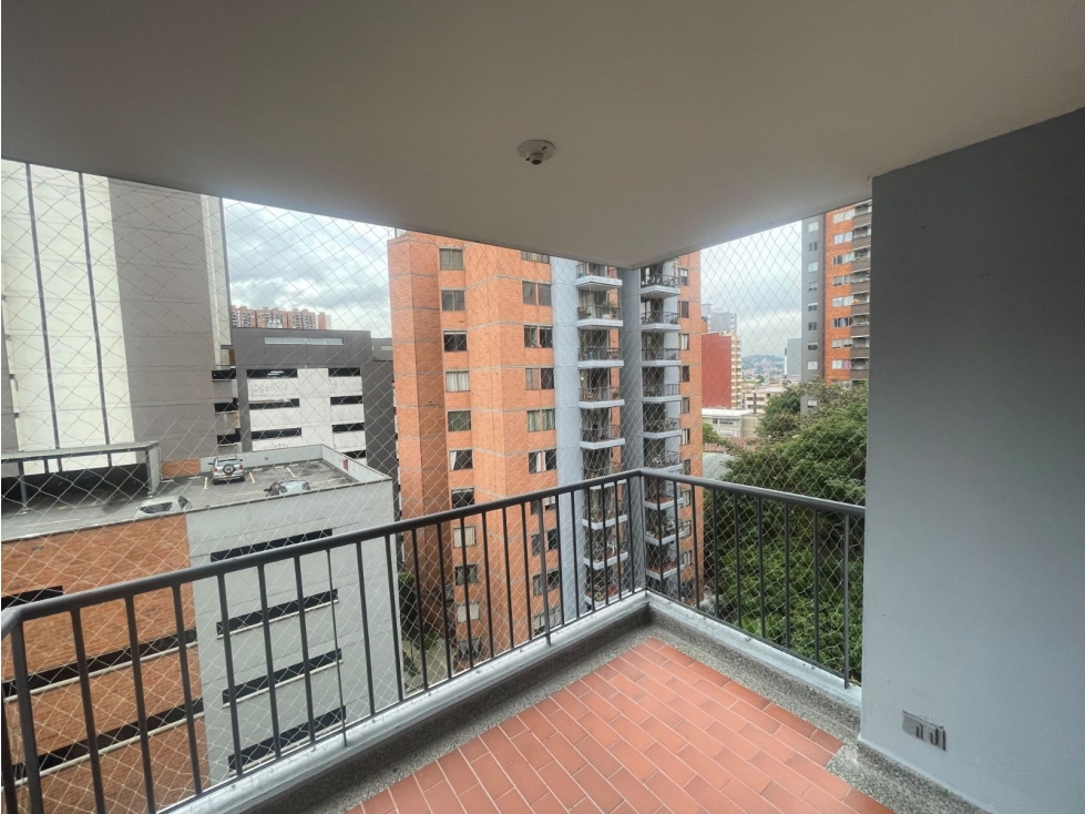 91M2 Apartamento en Arrendamiento Prados de Sabaneta — foto 2