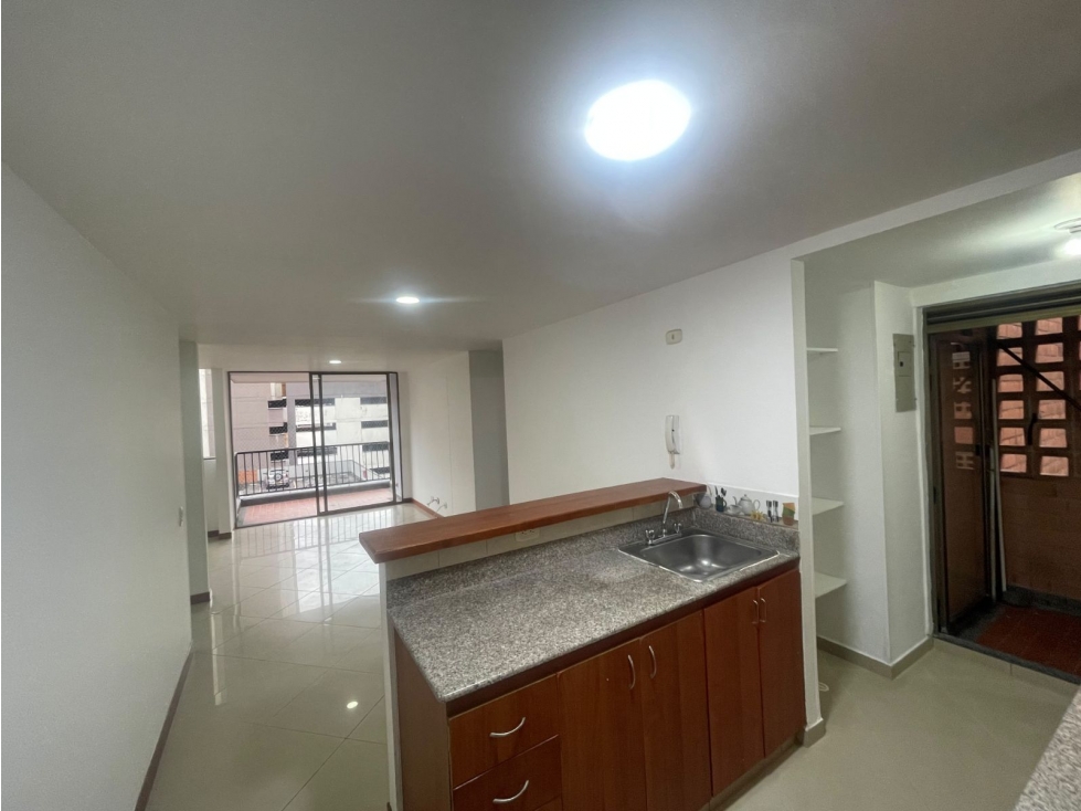 91M2 Apartamento en Arrendamiento Prados de Sabaneta — foto 4