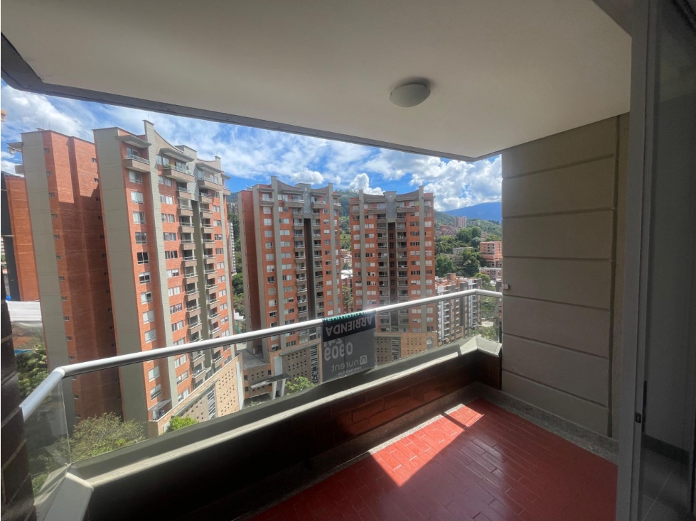 97m2 Apartamento en arrendamiento en Camino Verde Envigado — foto 4