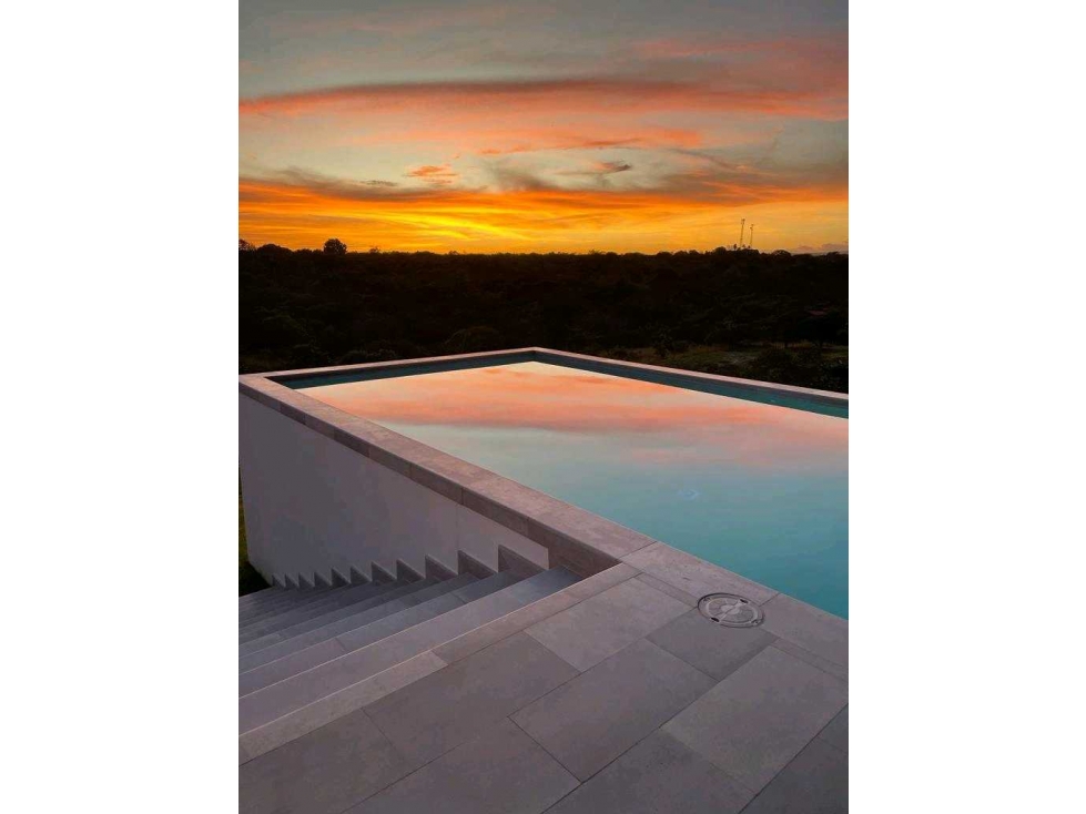 Hermosa Finca Ecuestre de 3.6 Hectáreas en San Carlos — foto 2