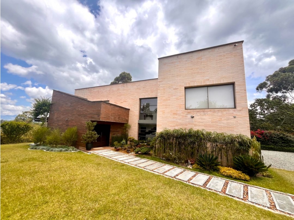 A Luxurious Oasis of Tranquility in Llanogrande — foto 2
