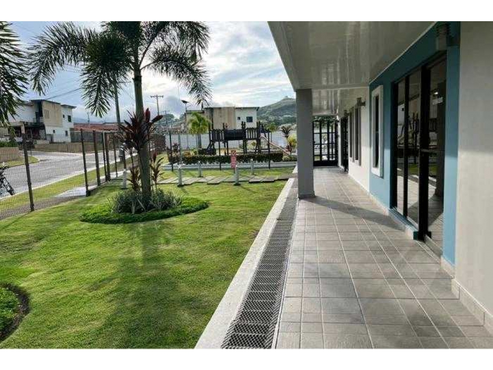 AALUILER DE CASA PH VISTA DEL LAGO LAS CUMBRES TERRENO AMPLIO VV — foto 6