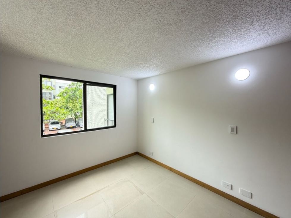 (AC) EN MULTICENTRO DE VENDE APARTAMENTO EN SEGUNDO PISO — foto 6