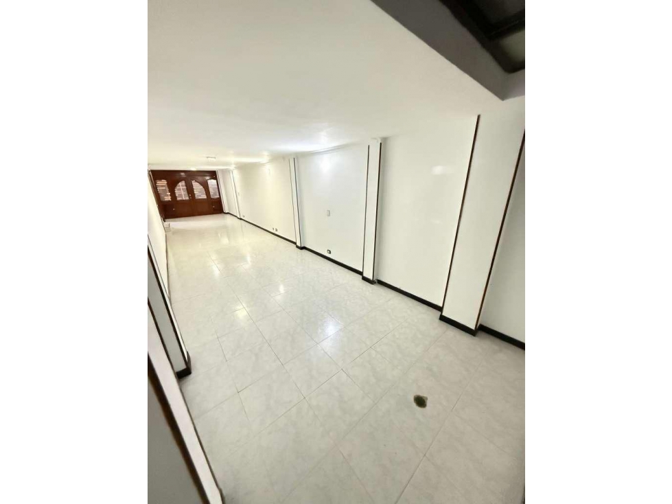 (AC) SE VENDE AMPLIA CASA EN BARRIO LA HACIENDA — foto 4