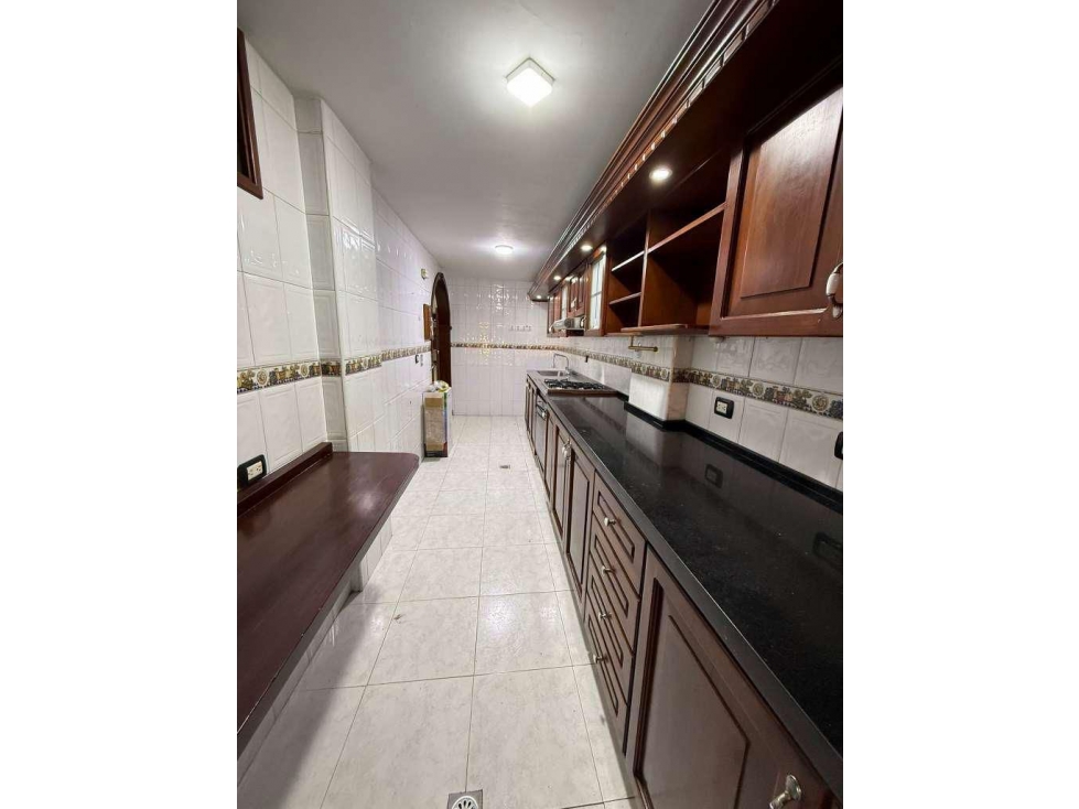 (AC) SE VENDE AMPLIA CASA EN BARRIO LA HACIENDA — foto 6