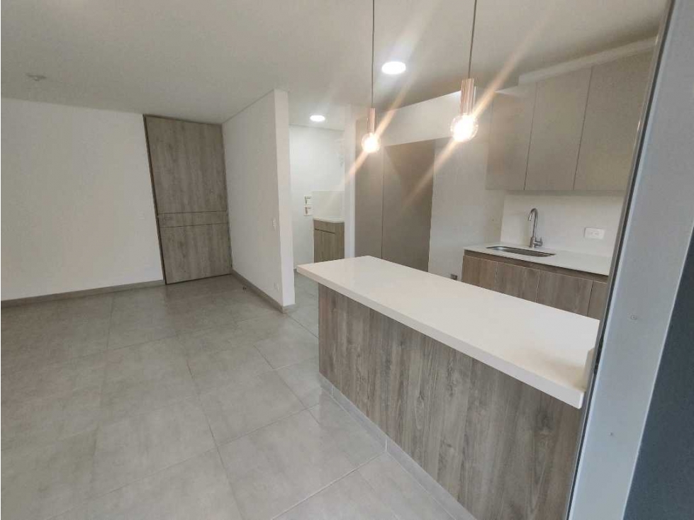 Acogedor Ap Envig Cumbres 105 M2 . 2 alc estudio 960 Mill