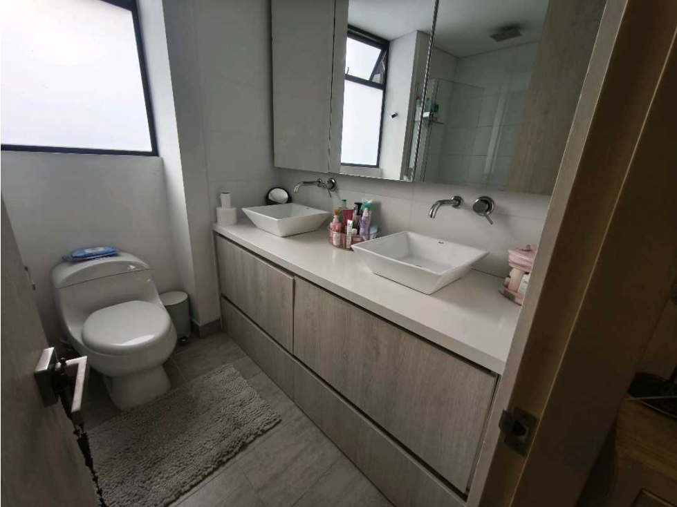 Acogedor Ap Envigado Brujas 147m2 1240Mill — foto 5