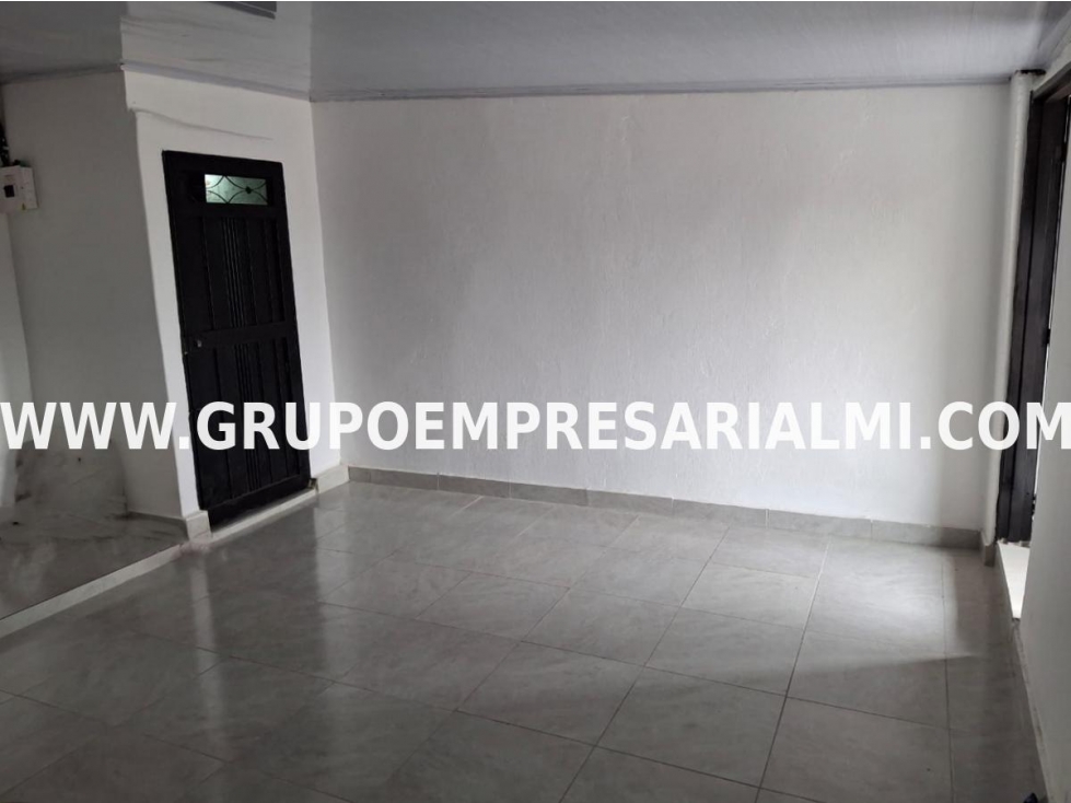 ACOGEDOR APARTAESTUDIO EN ARRIENDO - SECTOR AURES COD: 33306