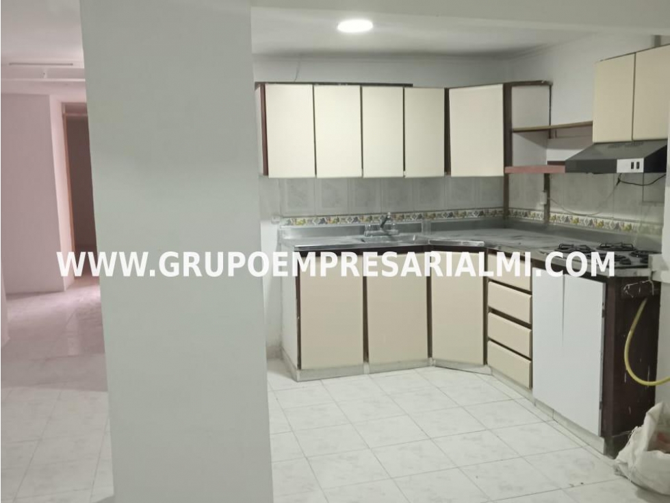 ACOGEDOR APARTAMENTO EN ARRIENDO - SECTOR ESTADIO COD: 30470