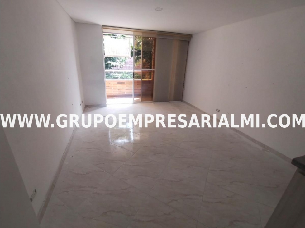 ACOGEDOR APARTAMENTO EN ARRIENDO - SECTOR MESA COD: 30751