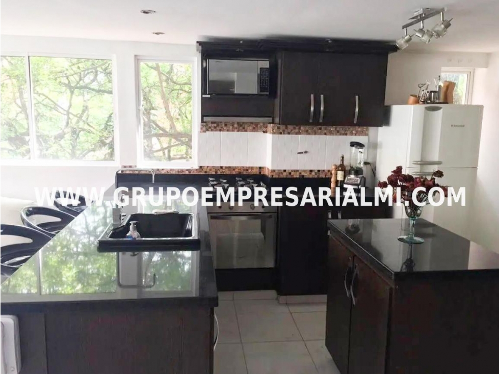 ACOGEDOR APARTAMENTO EN ARRIENDO - SECTOR LAURELES COD: 31567 — foto 2