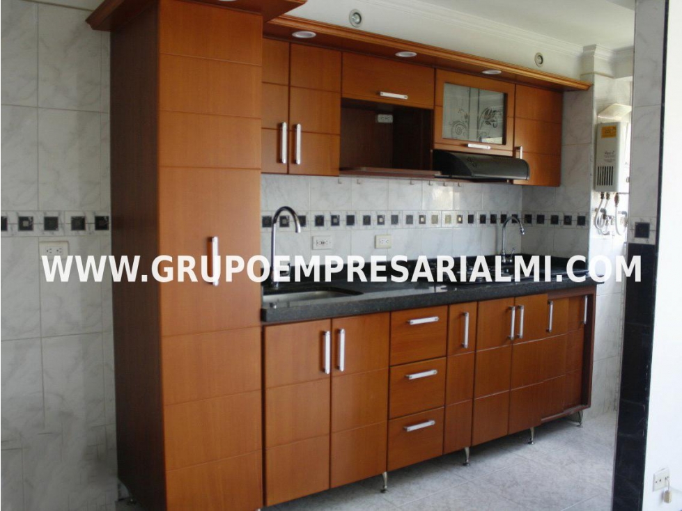ACOGEDOR APARTAMENTO EN ARRIENDO - SECTOR LA POLA COD: 31740 — foto 3