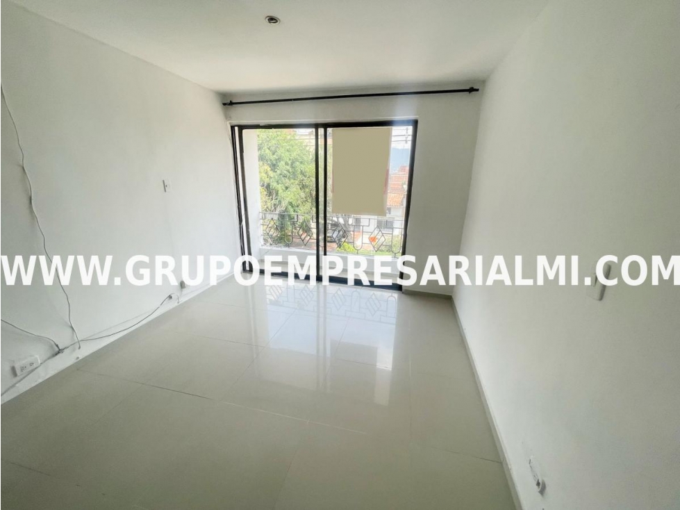 ACOGEDOR APARTAMENTO EN ARRIENDO - SECTOR SIMÓN BOLÍVAR COD: 31746