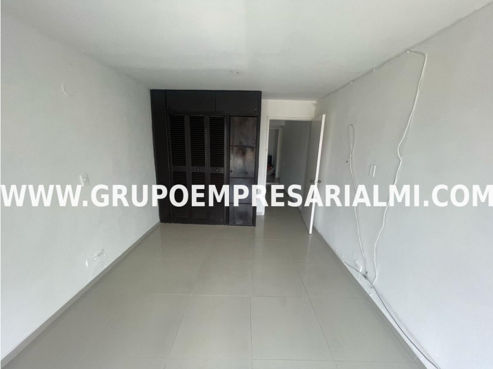 ACOGEDOR APARTAMENTO EN ARRIENDO - SECTOR SIMÓN BOLÍVAR COD: 31746 — foto 2