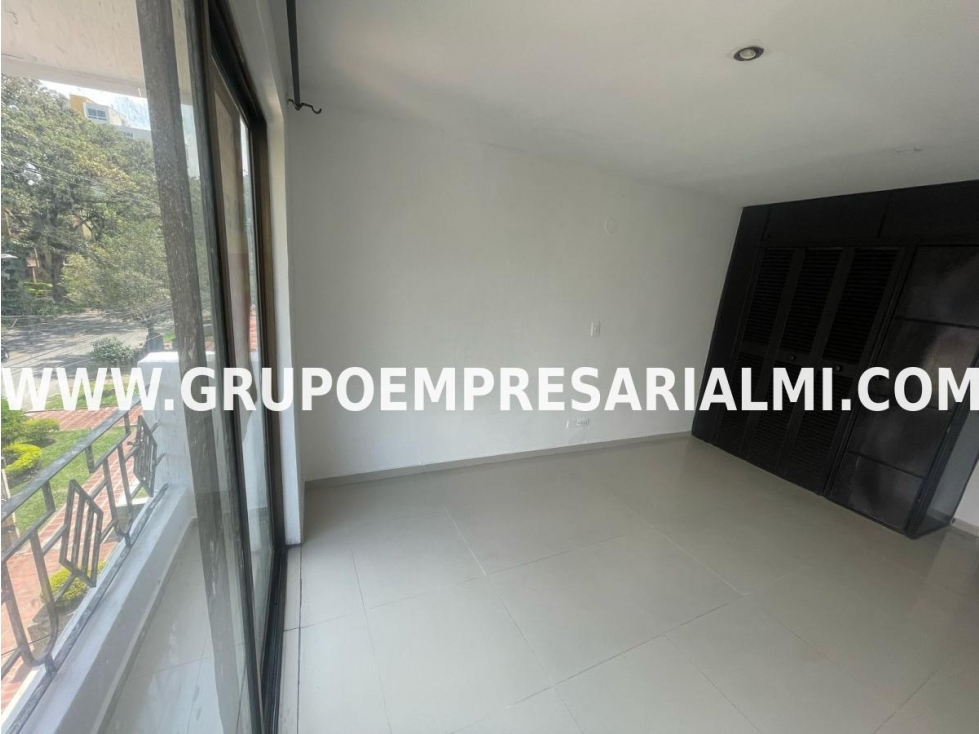 ACOGEDOR APARTAMENTO EN ARRIENDO - SECTOR SIMÓN BOLÍVAR COD: 31746 — foto 3