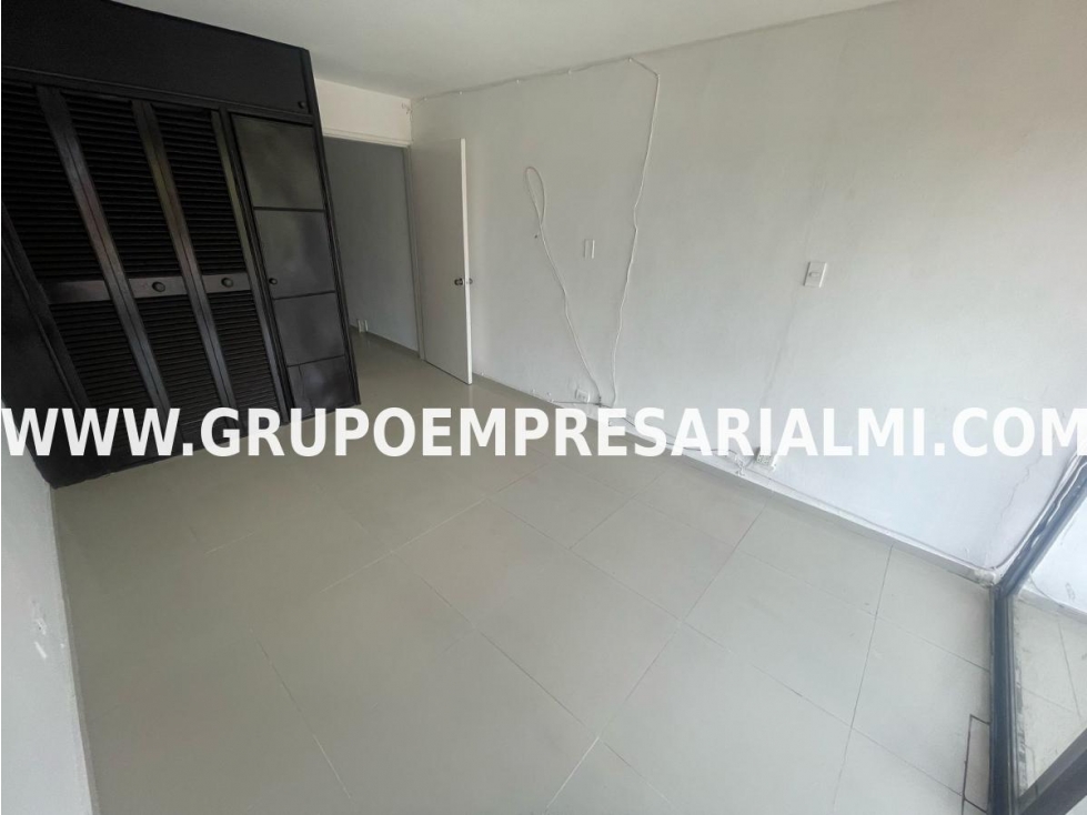 ACOGEDOR APARTAMENTO EN ARRIENDO - SECTOR SIMÓN BOLÍVAR COD: 31746 — foto 4