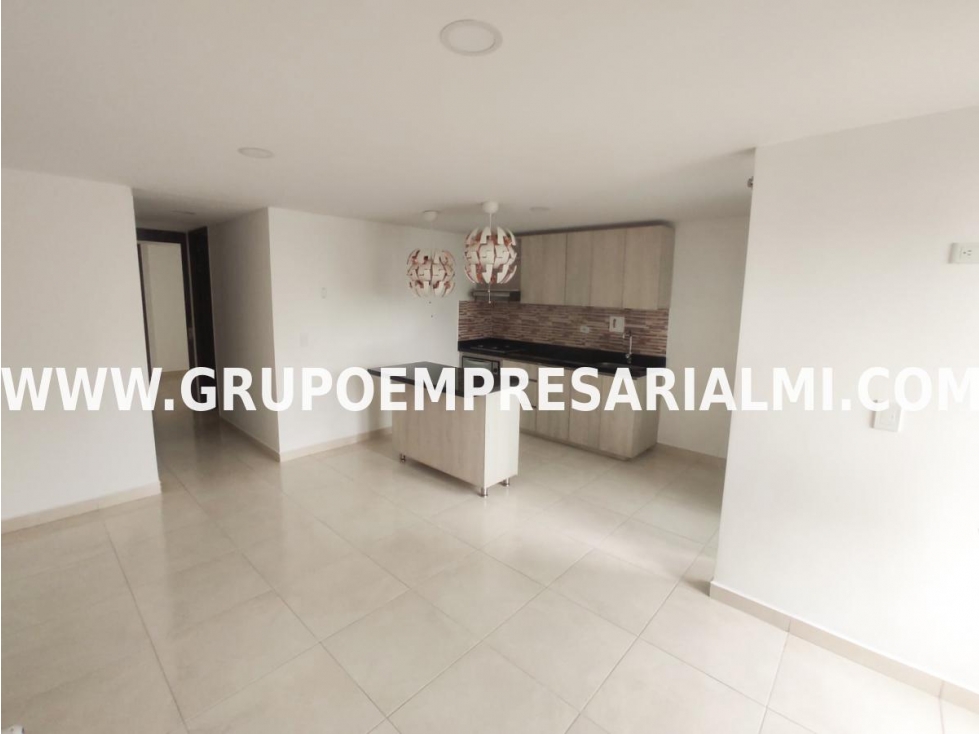 ACOGEDOR APARTAMENTO EN ARRIENDO - SECTOR MARÍA AUXILIADORA COD: 32055 — foto 3