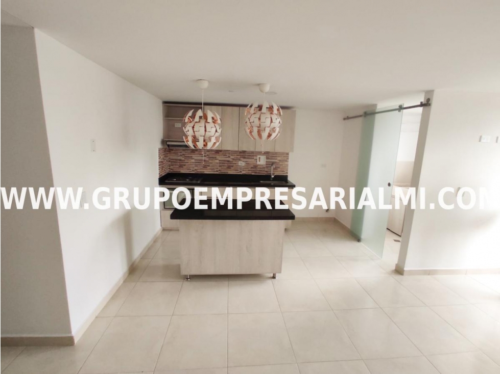 ACOGEDOR APARTAMENTO EN ARRIENDO - SECTOR MARÍA AUXILIADORA COD: 32055 — foto 4