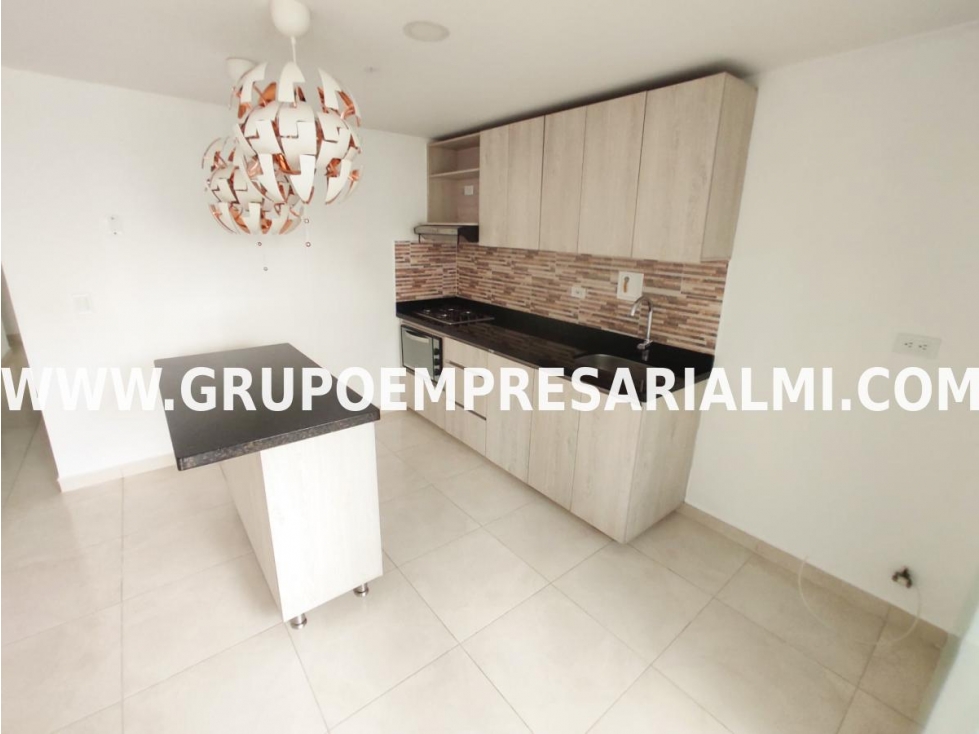 ACOGEDOR APARTAMENTO EN ARRIENDO - SECTOR MARÍA AUXILIADORA COD: 32055 — foto 6