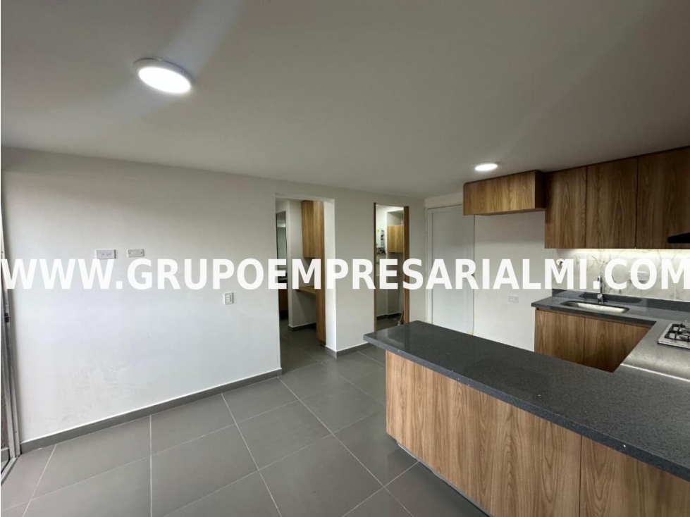 ACOGEDOR APARTAMENTO EN ARRIENDO - SECTOR SANTA MARÍA COD: 32458