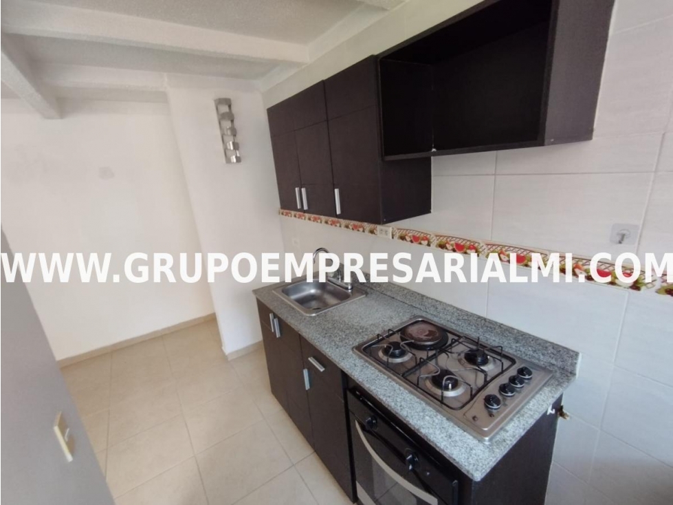 ACOGEDOR APARTAMENTO EN ARRIENDO - SECTOR LA AURORA COD: 32597 — foto 2