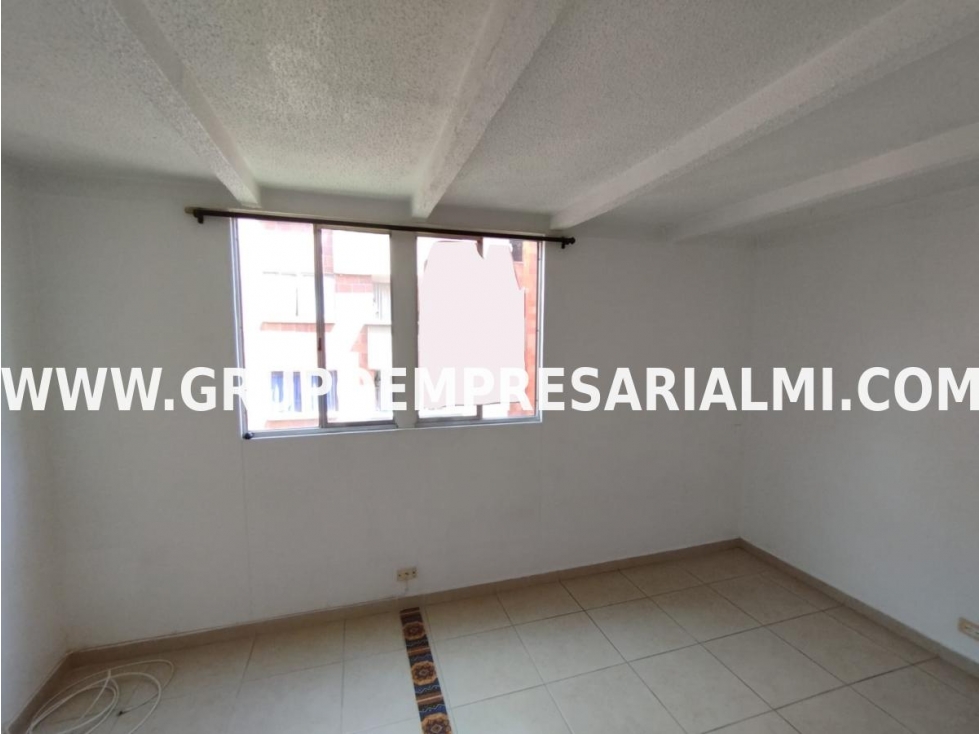 ACOGEDOR APARTAMENTO EN ARRIENDO - SECTOR LA AURORA COD: 32597 — foto 4