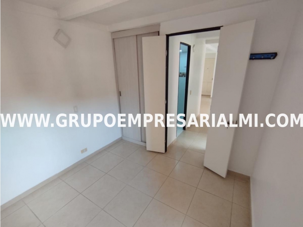 ACOGEDOR APARTAMENTO EN ARRIENDO - SECTOR LA AURORA COD: 32597 — foto 5