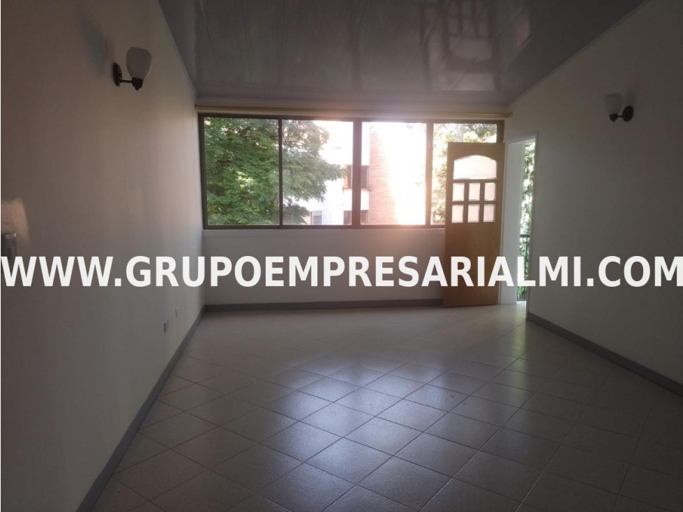 ACOGEDOR APARTAMENTO EN ARRIENDO - SECTOR VELÓDROMO COD: 32745